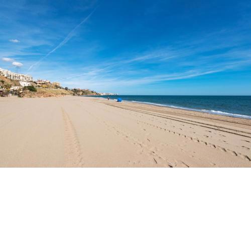 Madeinterranean Beach- Higueron Front Line Apartment