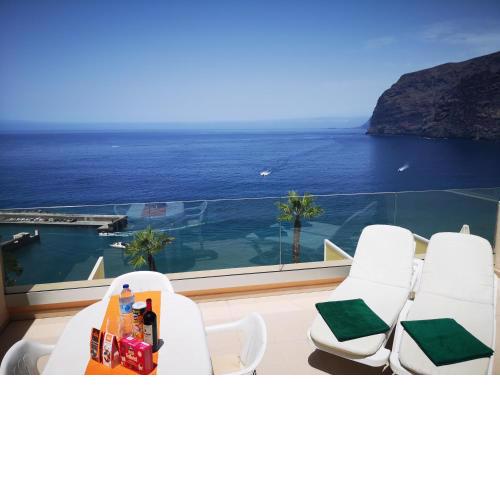 Magical Apt. with Sea View & Cliff