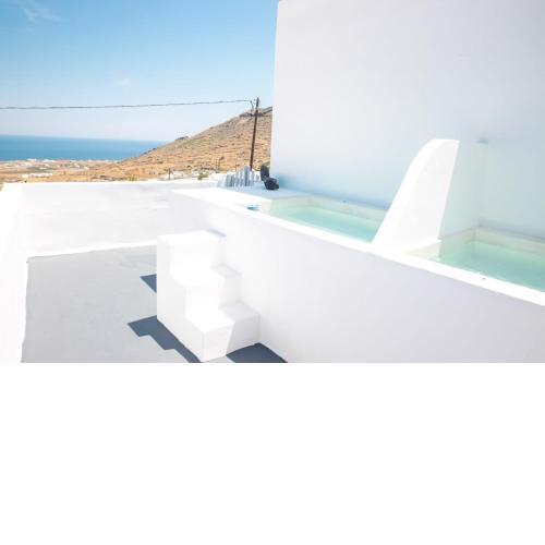 Magical Santorini Villa 1 Bedroom Superior Suite Beautiful Sea Views Outdoor Jetted Tub Finikia