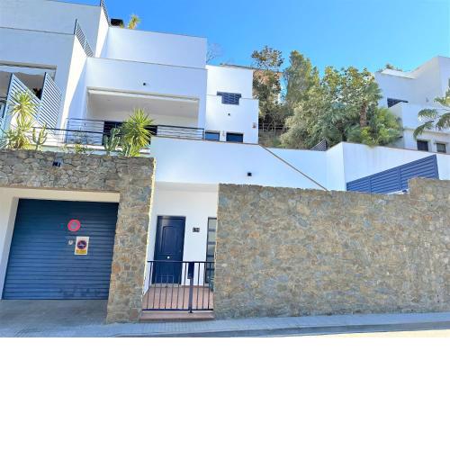 Magnifica casa con jacuzzi y cerca playa ref 160