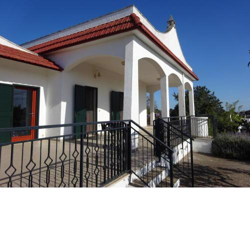 Magnificent villa close to the historic town of Ostuni and beaches