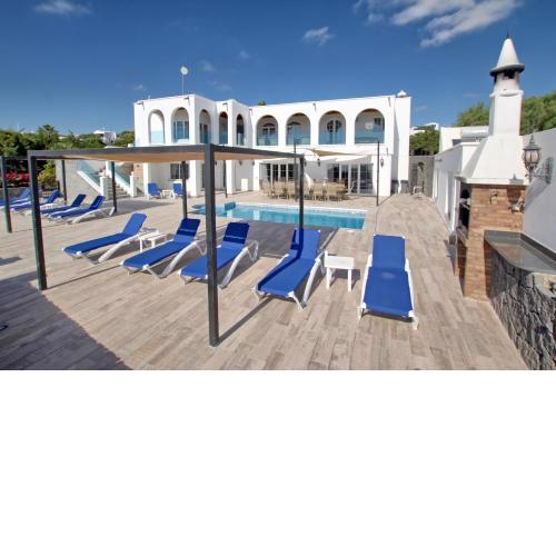 Magnificent Villa El Palacete sleeps 20