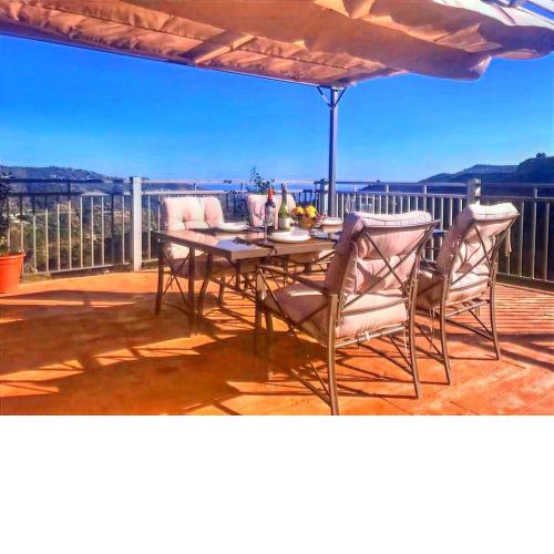 Magnificent villa in Arenas with private pool