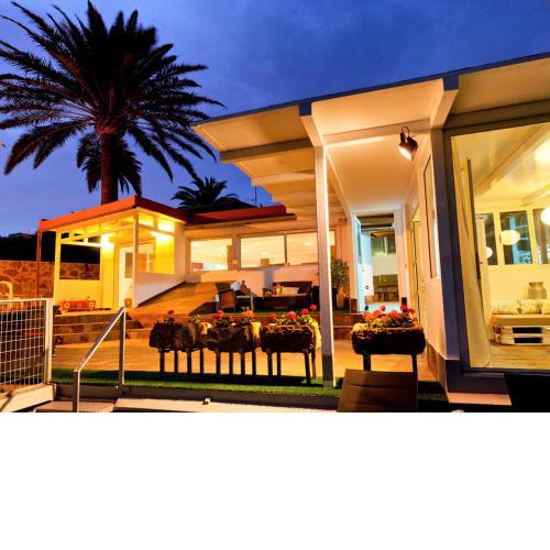 Magnificent Villa with Swimming Pool on an Exclusive Island