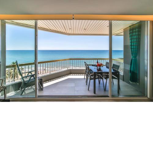 MAGNÍFICO APARTAMENTO - primera línea de mar