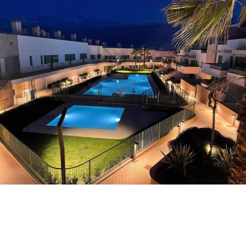 Magnífico apartamento nuevo en 1ª línea de playa