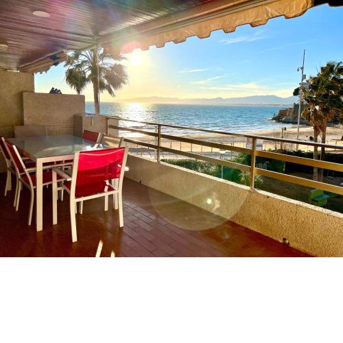 Magnífico apartamento Playamero con vistas al mar.