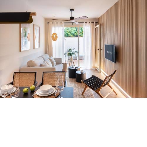 Magno Apartments Robles with Jacuzzi and Private Parking