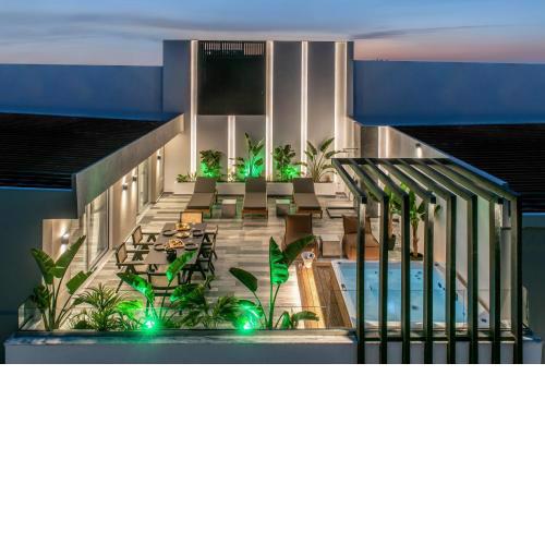 Maison Aqua Suite with Private mini pool jacuzzi