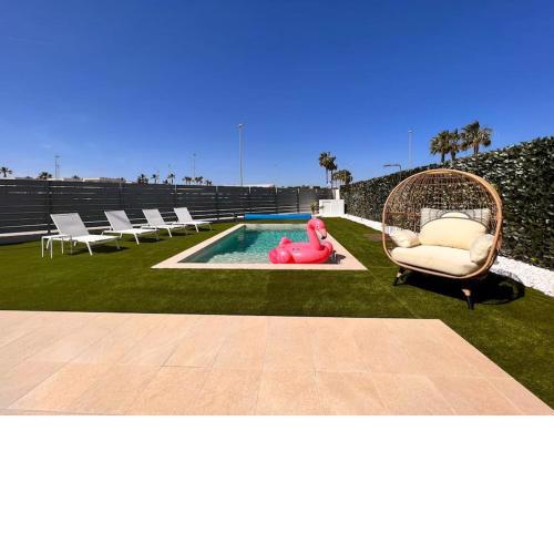 Maison Familiale Piscine Privée ! Plein pied