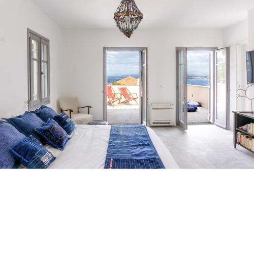 Maison Suisse with sea view in Spetses town