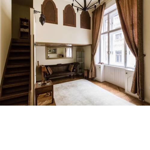 Majestic Loft @ Vaci shopping area and Danube bank