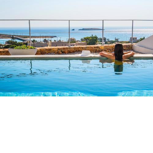 MakriKythera Luxury Suites - Private Pool or Hot Tub Suites