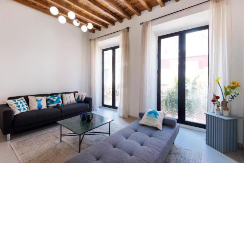 MALAGA TOUR APARTMENT- elegance & confort in the historic center