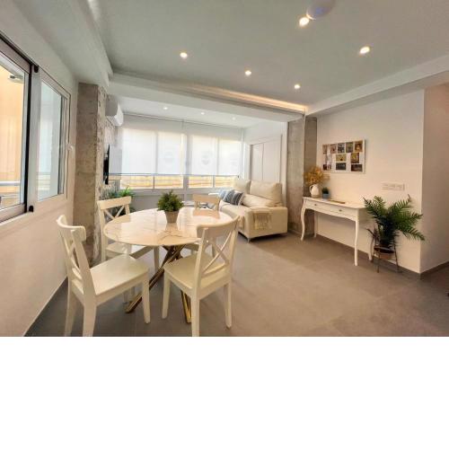Malagueta beach III & Terrace by ELE Apartments