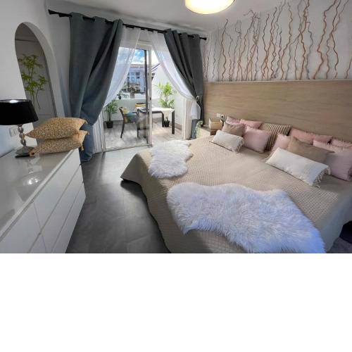 Malibu Park Apartments Sol