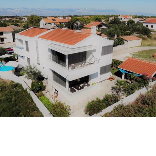 MALO Apartments Privlaka, Pool, Boje, WI-FI
