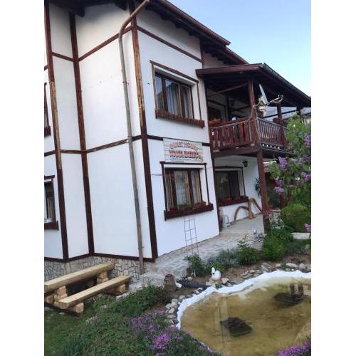 Mama Emiliya Guest House