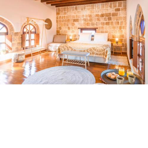 Mandorla Apartments