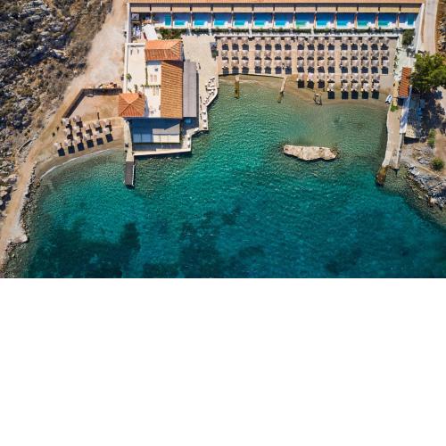 MANDRAKI BEACH RESORT