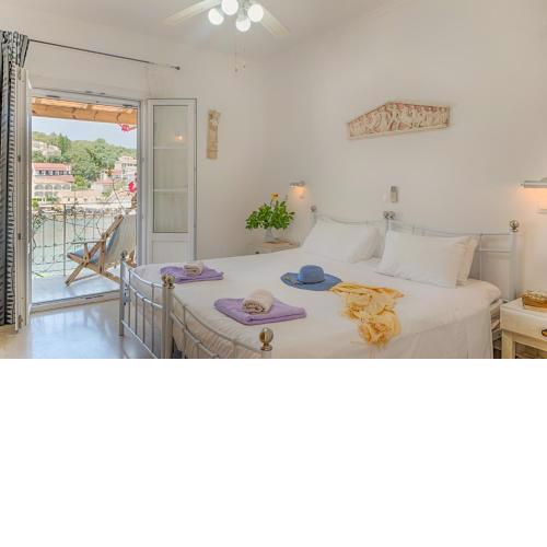 MANESSIS Apartments Kassiopi Bay Corfu
