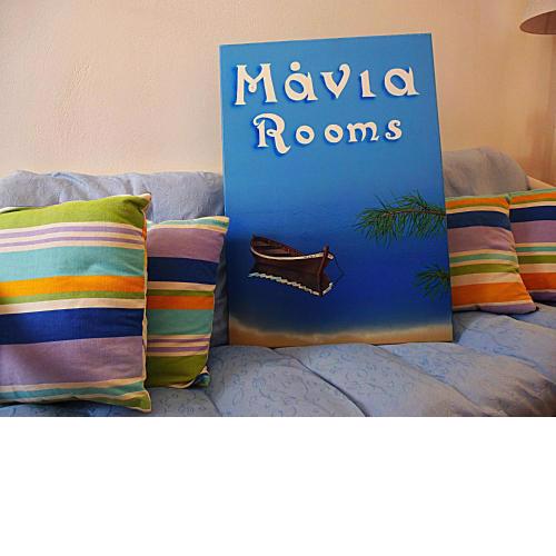 Mania Rooms and Studios