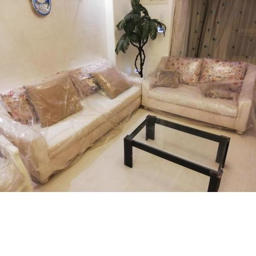 Manial CAIRO شقه فرش مودرن 145متر علي شارع المنيل الرئيسي جزيرة المنيل الروضة قريبه جدا من النيل