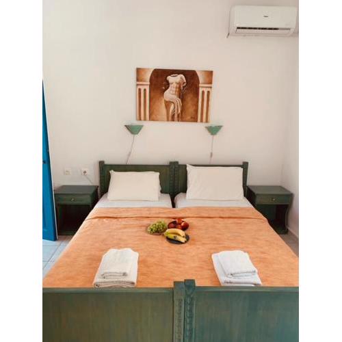 MANOUSOS ROOMS