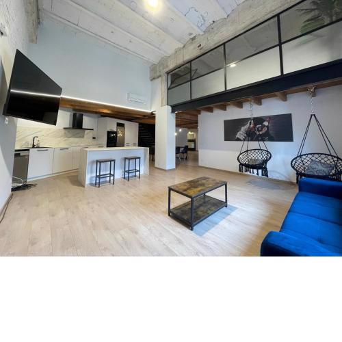 Manresa industrial home