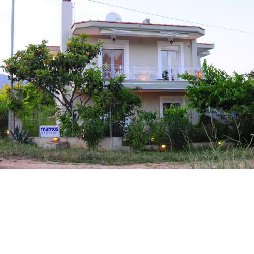 Mantos Apartment