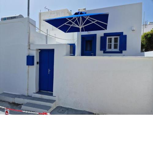 Maraki's Little House Santorini