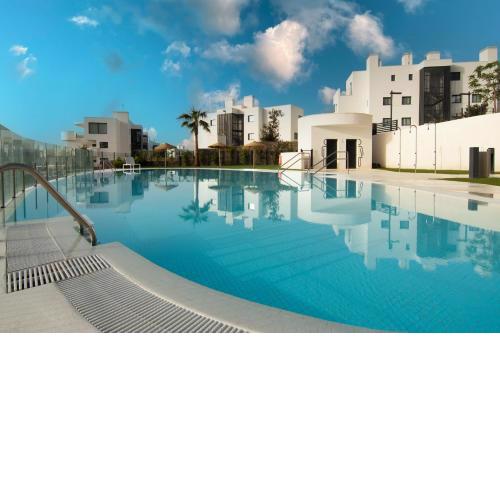 Mara's Apartments Higueron West - Like A House - 246 m2 Private Terrace & Garden - Fuengirola