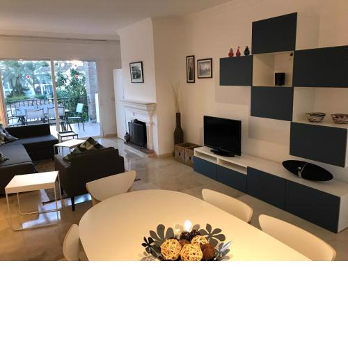 Marbella - Estepona beach frontline apartment