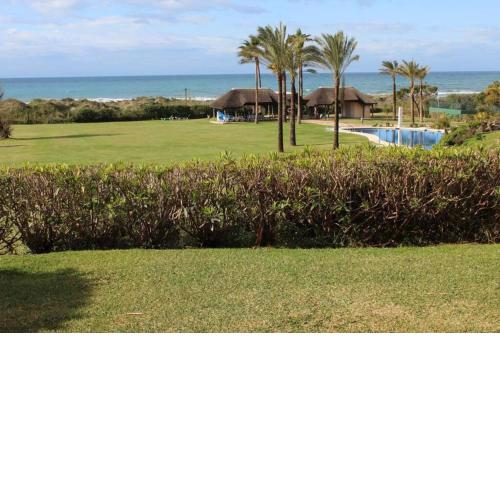 Marbella beachside apartment in 5 star gated