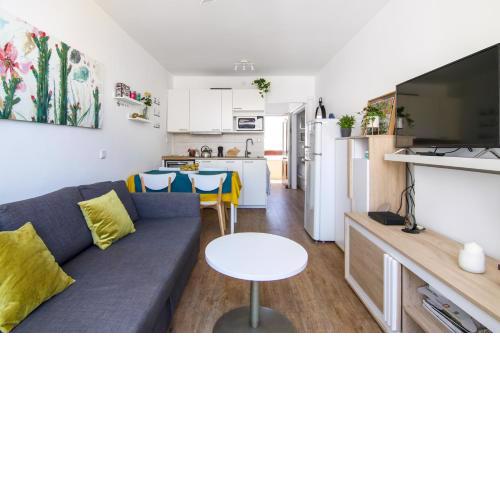 Marbella Central Beach & Pool by Homing