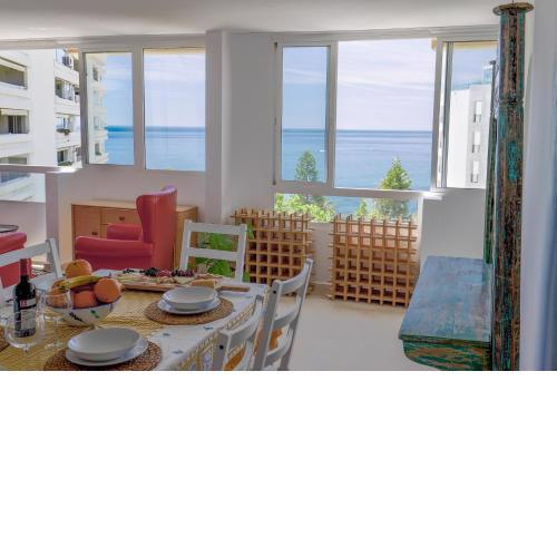 Marbella Centre Beachfront with Pool