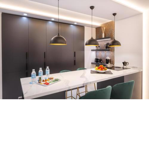 Marbella Marina Banus Deluxe Apartment Sea Views