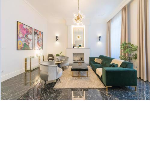 Marble Inn - Palace district
