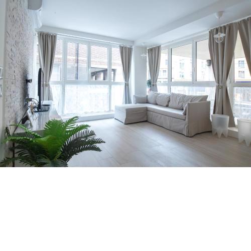 Marconi Apartments