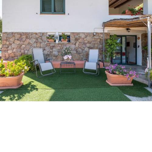 [Mare a 4 minuti Auto]Casa/Giardino e WiFi Budoni
