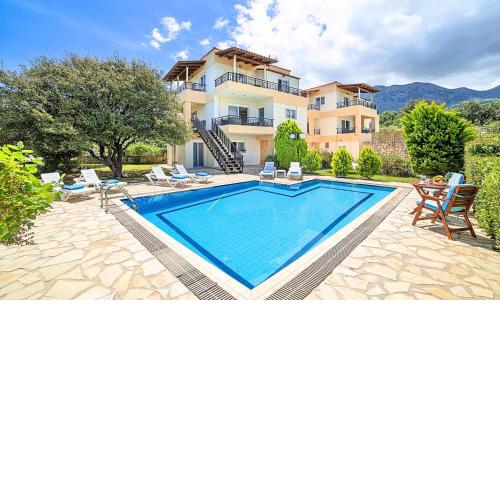 Mare Blue Villas Heated Pool
