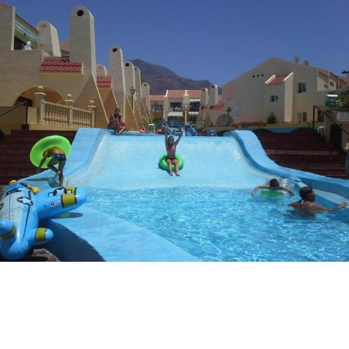 Mareverde apartment with pools