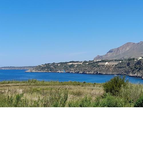 Margherita's nest by the sea with birds song