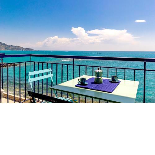 Mari Sea Home