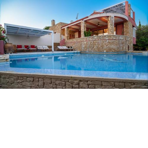 Maria Elena Villas III