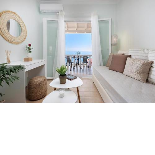 Marina Beachfront Apartment by Konnect, Ipsos