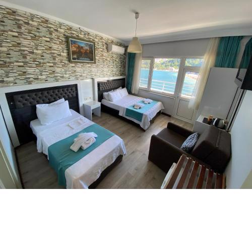 Marina Hotel