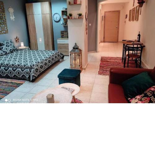 Marina's boho chic central studio near seaside