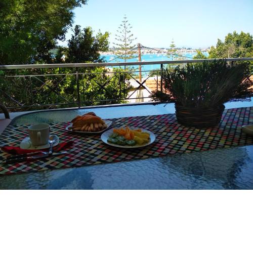 Marina's Peaceful & Spacious House with sea view