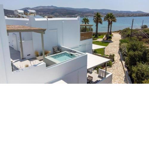 Marinatou suites with Jaccuzi